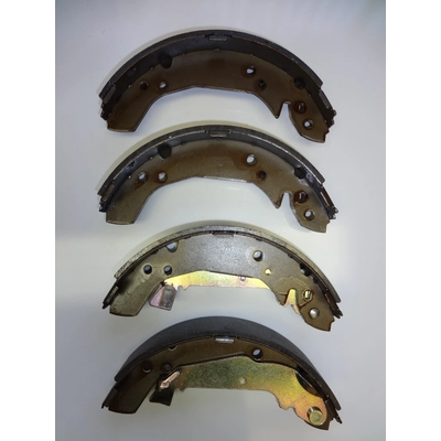 Rear New Brake Shoes by PROMAX - 12-746L pa1