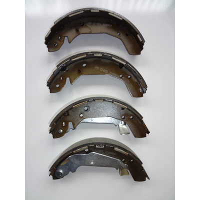 Rear New Brake Shoes by PROMAX - 12-805L pa1